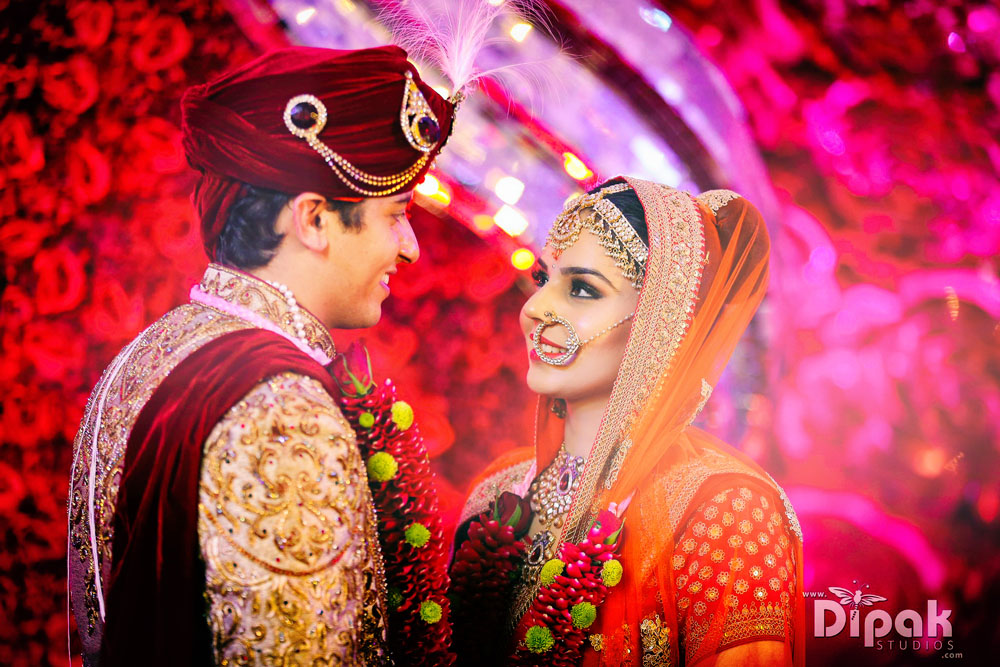 Indian Wedding Couple Photography Images Wallpaper APK for Android Download